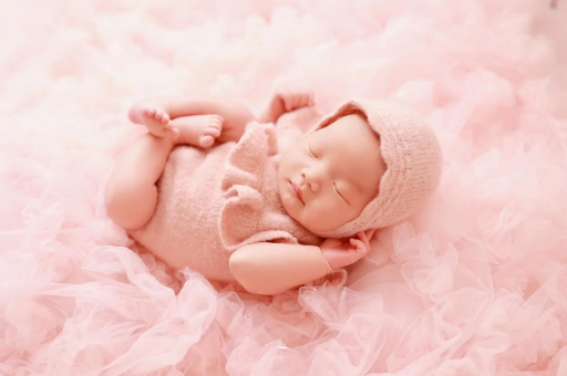 克孜勒苏柯尔克孜宝宝下巴后缩